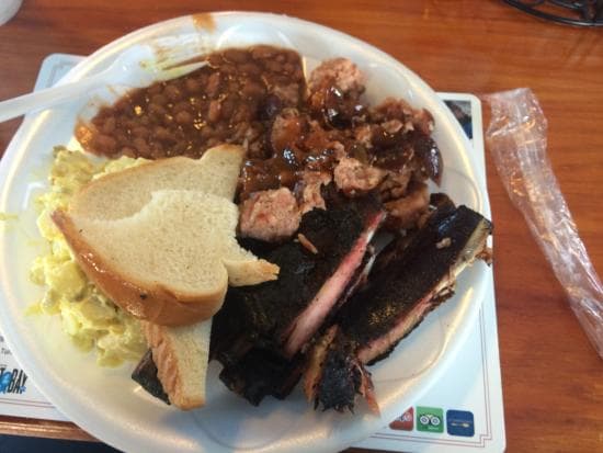 Al's Finger Licking Good Bar-B-Que: Savor the Flavorful BBQ Delights in Ybor City